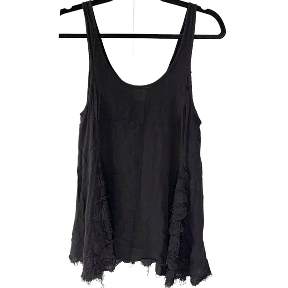 ❤️ Free People Intimately Black Ruffled Cami - Picture 2 of 10